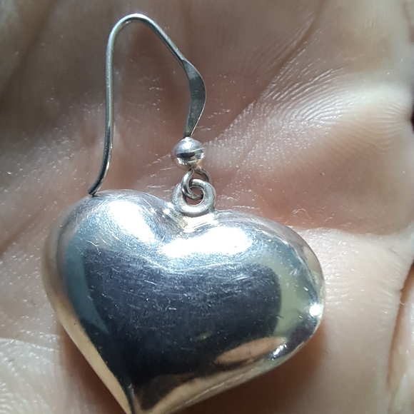 Sterling silver. 925 Puffy Heart shaped earrings - Picture 7 of 8